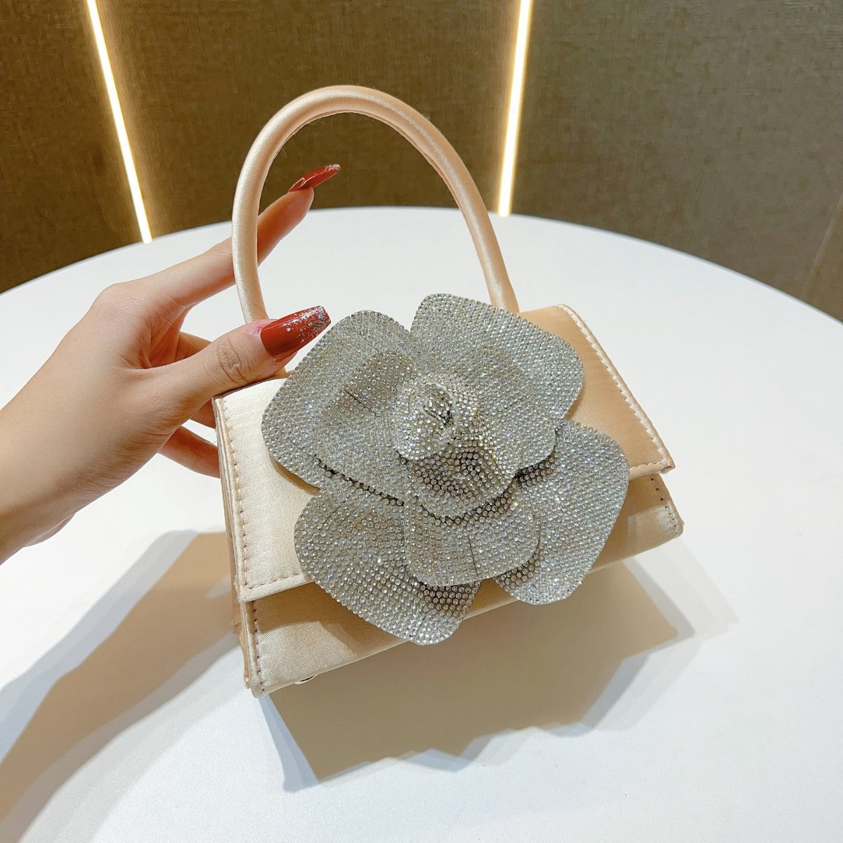 2025 New Luxury Rose Evening C - огляд і ціна Luxury Bags News