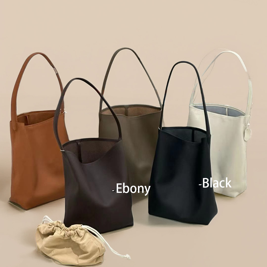 MENDY Bucket Bag Large Women's - огляд і ціна Luxury Bags Japan