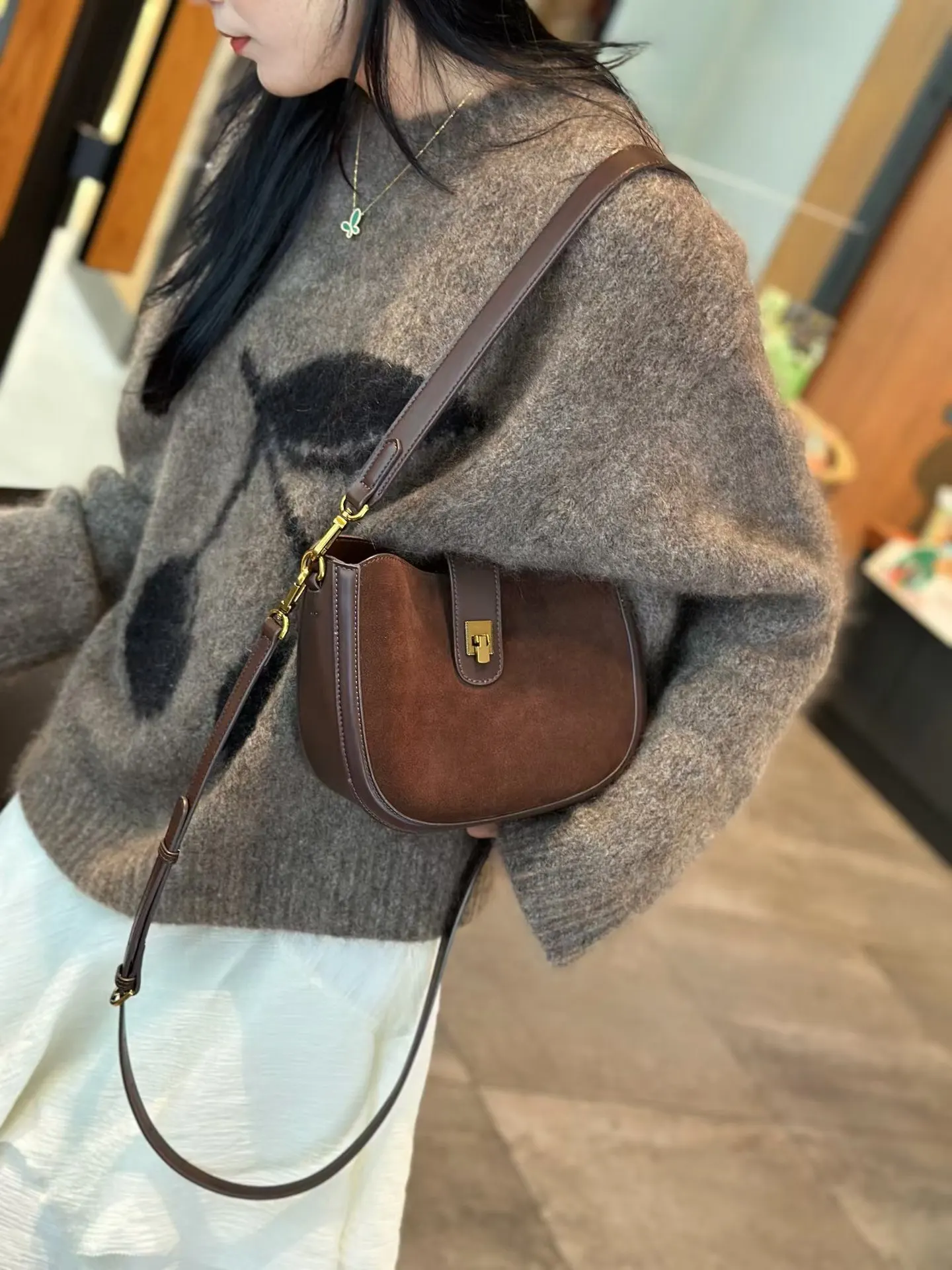 Genuine Grade Suede Leather Wo - огляд і ціна Luxury Bags News