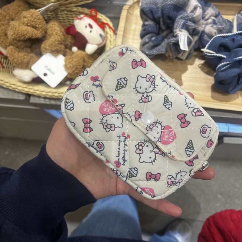 Sanrio New HelloKitty Kawaii A - огляд і ціна Luxury Bags Japan