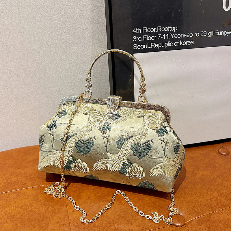 Exquisite Chinses Style Gold F - огляд і ціна Luxury Bags News